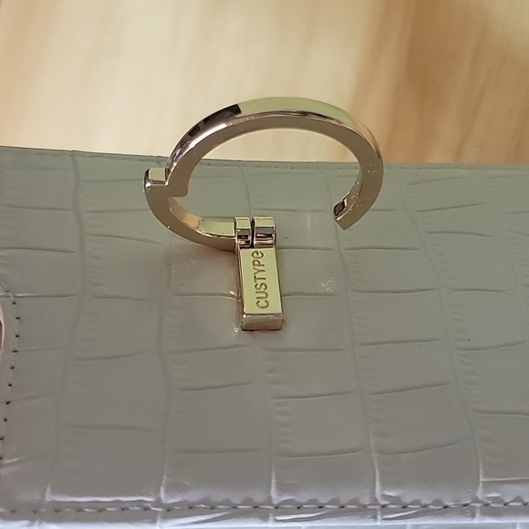 IPhone 14 pro max wallet case - Picture 3 of 8